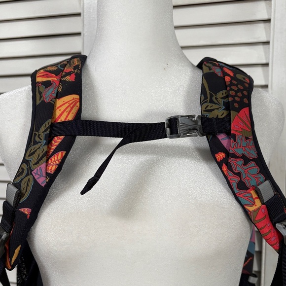 The North Face Black and Multicolor Leaf Print Backpack - Picture 6 of 12